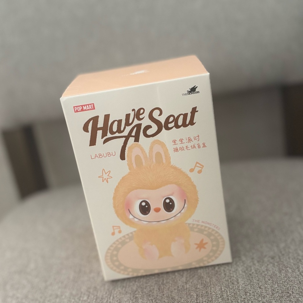 THE MONSTERS - Have a Seat Vinyl Plush Blind Box {Zizi}